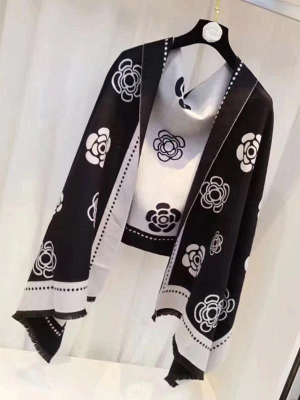 Floral Stamp Wool Scarf - Image 3